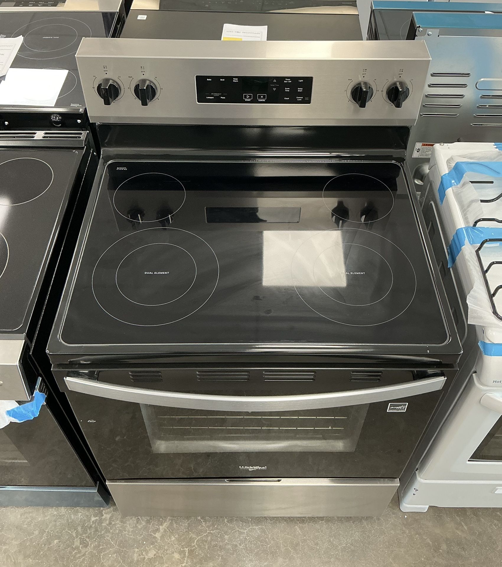 Whirlpool 30 inch 4 Burners Freestanding Electric Range