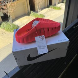 Nike Mind 001 - Solar Red And Hyper Crimson