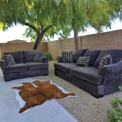 RC Willey Comfortable Brown Sofa & Loveseat Set - Excellent Condition! Free Delivery Today