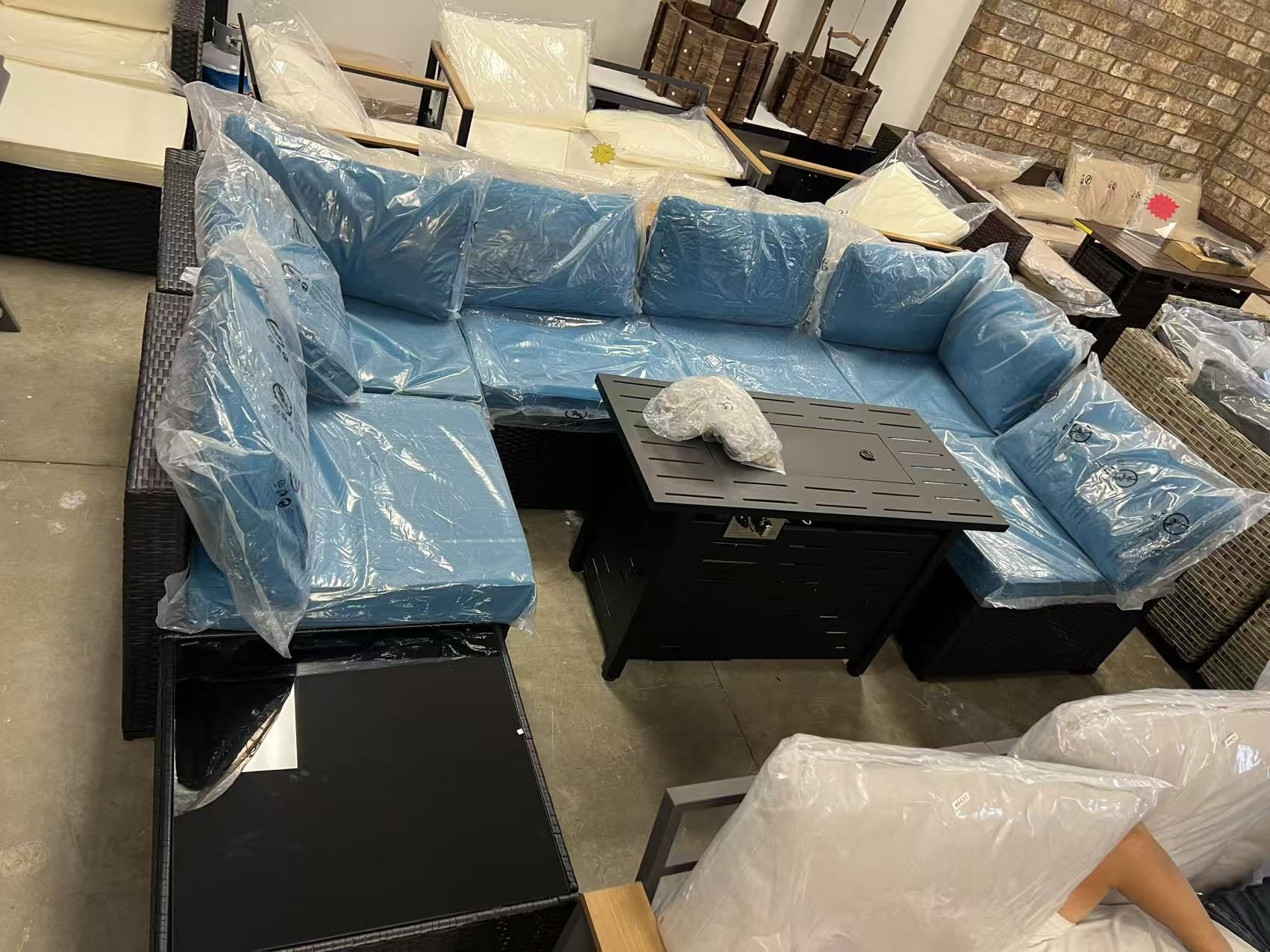 New, 8 Pieces Outdoor Patio Set With 40”fire Put Table( Already Assembled