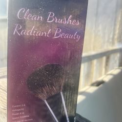 Makeup Brush Cleaner 