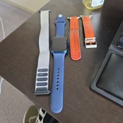 Apple Watch Series 6 With Extras. 