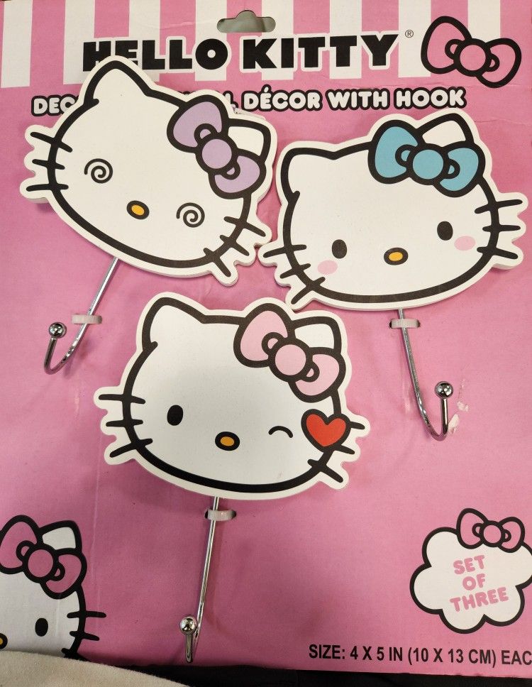 3 Hello Kitty Wall Decor Hanger PICK UP TODAY $15