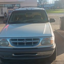 1996 Ford Explorer