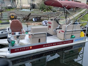 2018 Hotwoods 615 4 pontoons for more stability