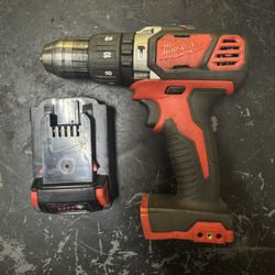 Milwaukee Hammer Drill With Battery 