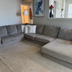 Grey sofa (Ashley)
