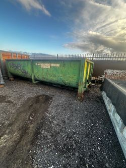 Rolloff metal dump container