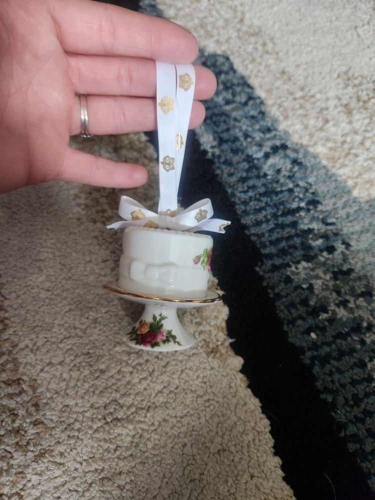 Royal albert christmas ornament