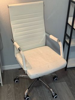 White Ribbed Leather Office Chair