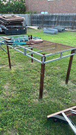 Welding table