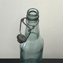 Antique Providence Rhode Island Green Glass Soda Or Beer Bottle 