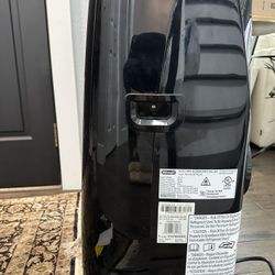 Like New DeLonghi Pinguino Remote Control Air Conditioner 