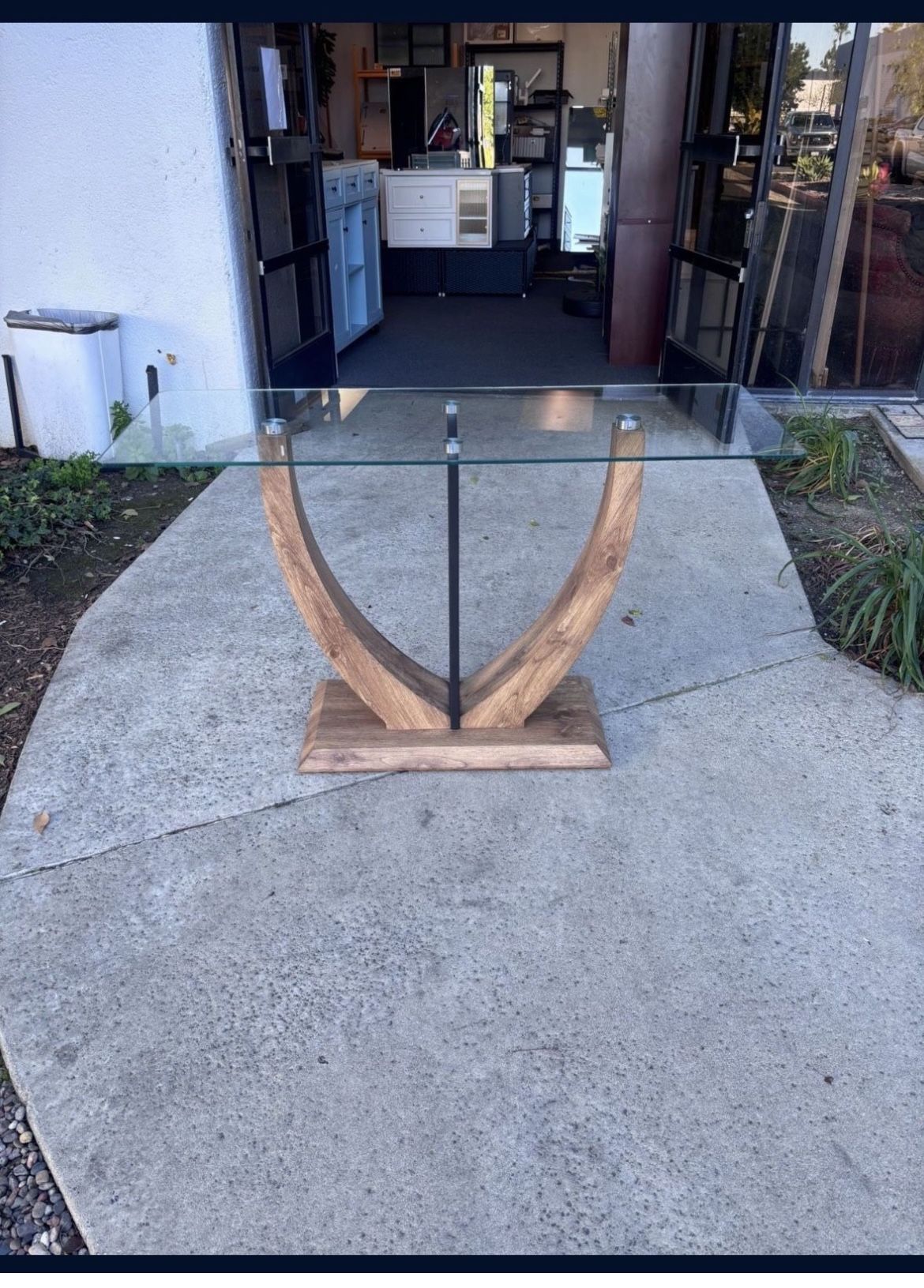 On Sale!! $150! New Assembled Glass Entryway Console Table. Brown 50"X18" X29.5