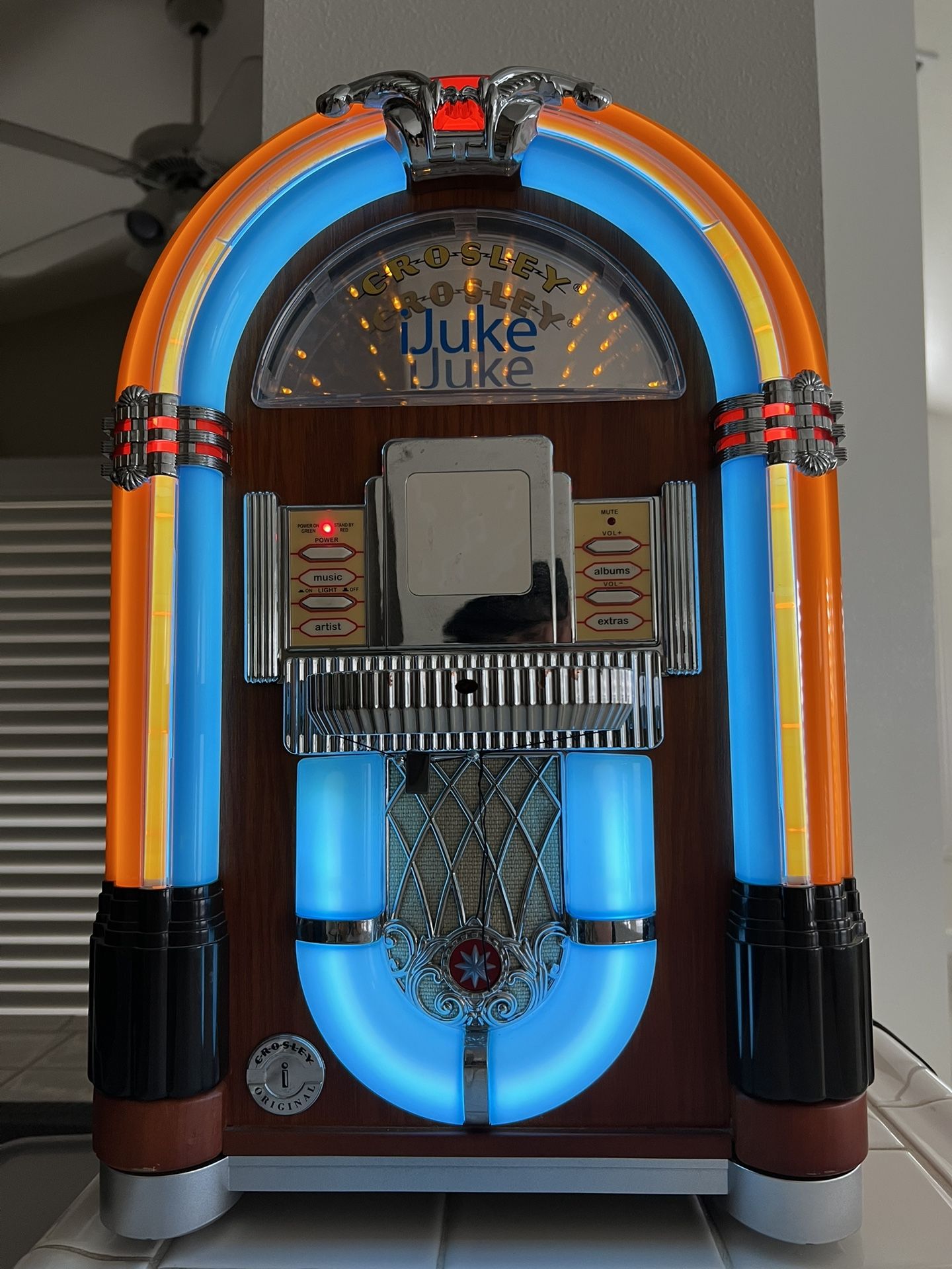 Mini Jukebox For iPod