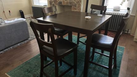 Dining room set