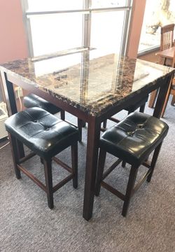 New pub table and 4 stools