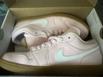 WMNS AIR JORDAN 1 LOW