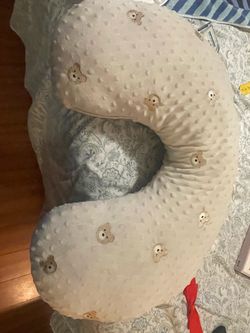 Nursing pillow