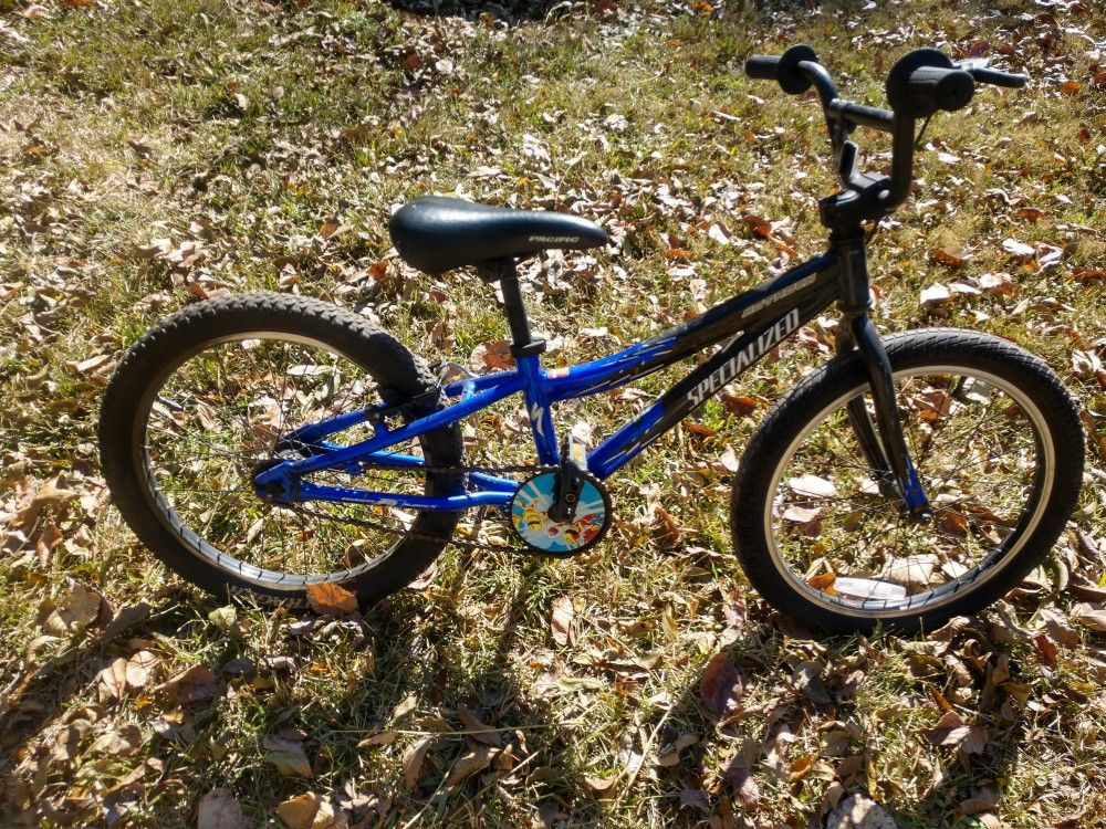 Specialized Hotrock20 kids bike