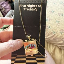 FNAF Pizza Box Necklace