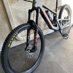 Santa Cruz Mountain Bike 