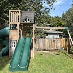 KidKraft Costco Playset – Excellent Condition – Just Slightly Dirty
