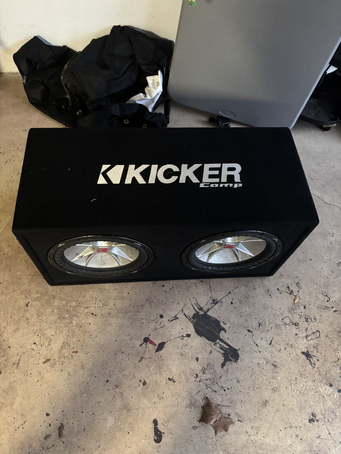Dual 12” Subwoofer And Amplifier