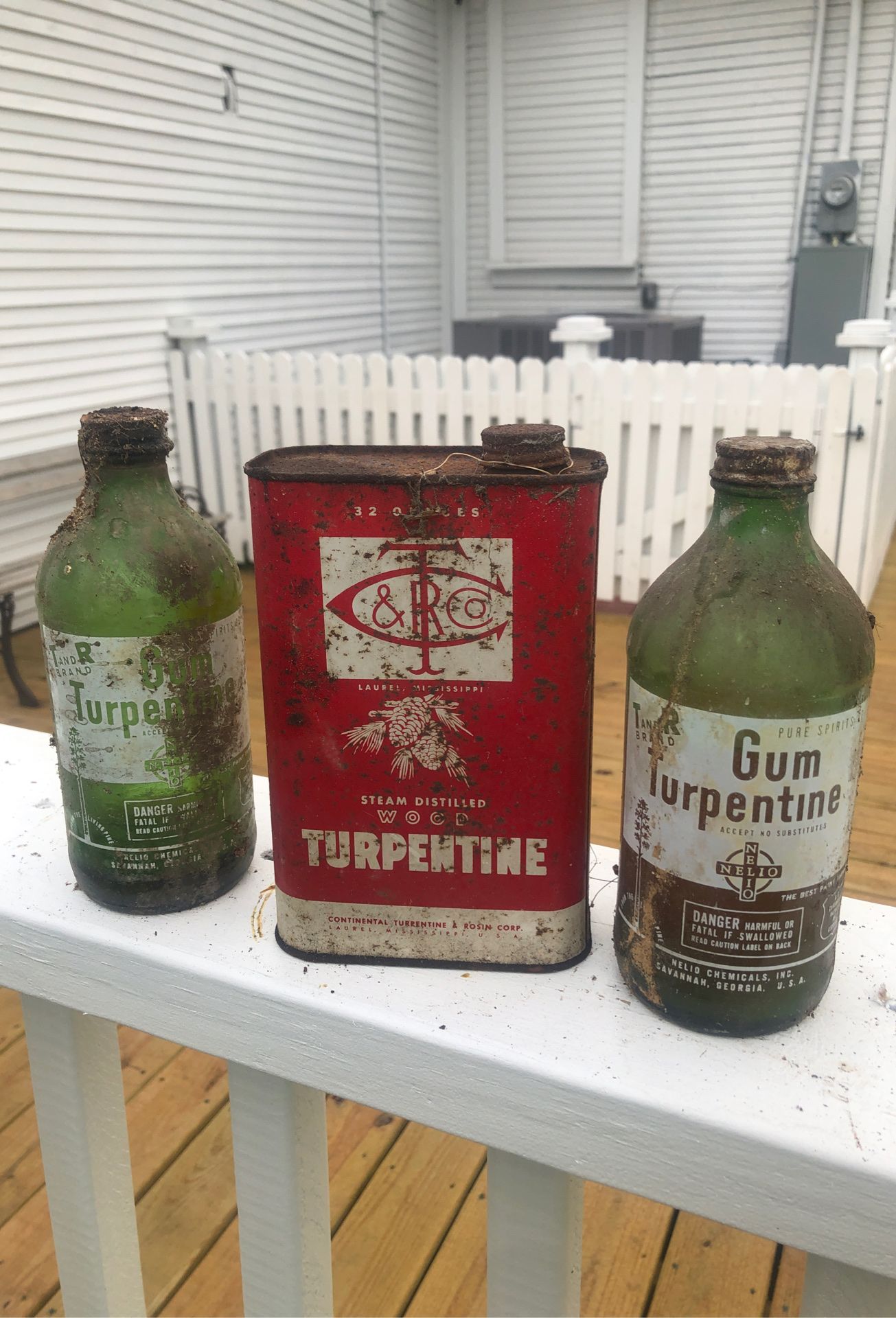 VINTAGE TURPENTINE CANS/BOTTLE