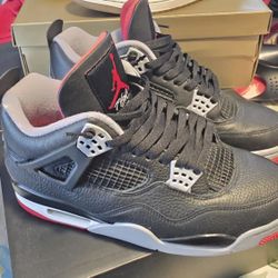 Jordan 4 