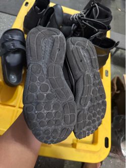 Boys shoes