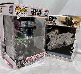 Funko Pop! Star Wars The Mandalorian with the Child & 4D Build Razor Crest Model Kit