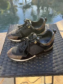 Louis Vuitton // Black Run Away Sneaker – VSP Consignment