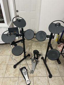 Yamaha Drum Kit