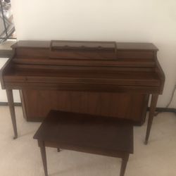 Old Piano