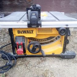 DeWalt Portable Table Saw DWE7495