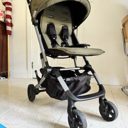 Colugo Compact Stroller