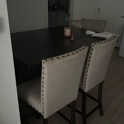 Dinning table and 4 chairs