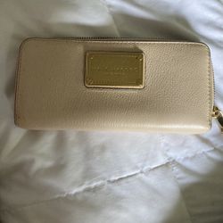 Marc Jacobs Wallet Beige NWOT