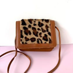 Leopard Print Crossbody 