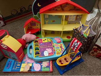 Peppa pig toy playset.