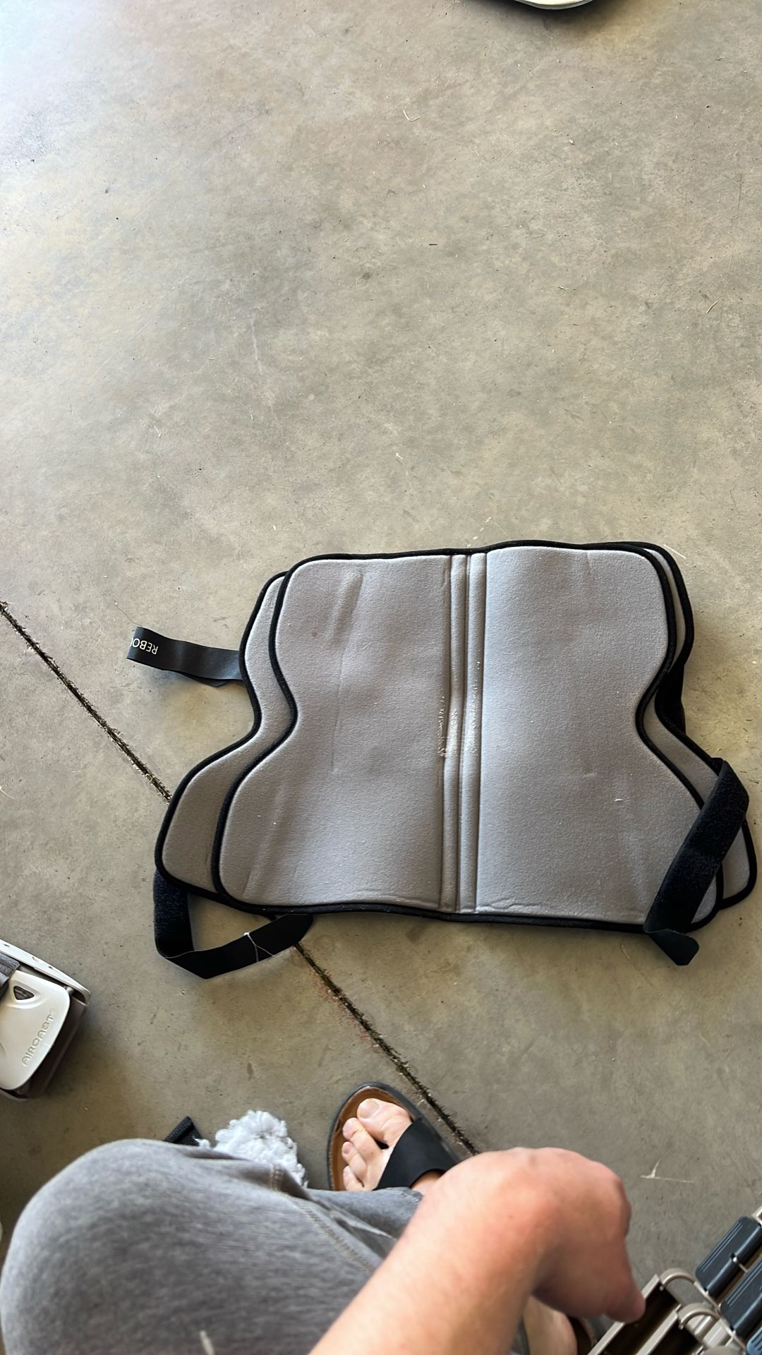 Knee brace - SMALL