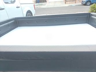 Day bed and trundle colchones memory foam en buenas condiciones