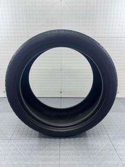 One used tire Michelin 255/35/18 # 1329