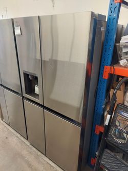 LG 27cu.ft Side-By-Side Refrigerator