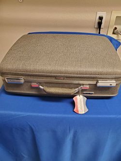 Vintage 60's American Tourister Hardshell Suitcase Gray Tiara With Key
