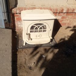 Jotul 8 Wood Burning Stove 