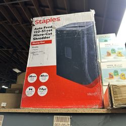 Staples 20-Sheet Micro-Cut Multi-Media Shredder (ST62155)