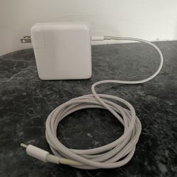 Apple 96W USB-C Power Adapter & Cable