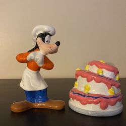 Disney Goofy Salt and Pepper Shaker